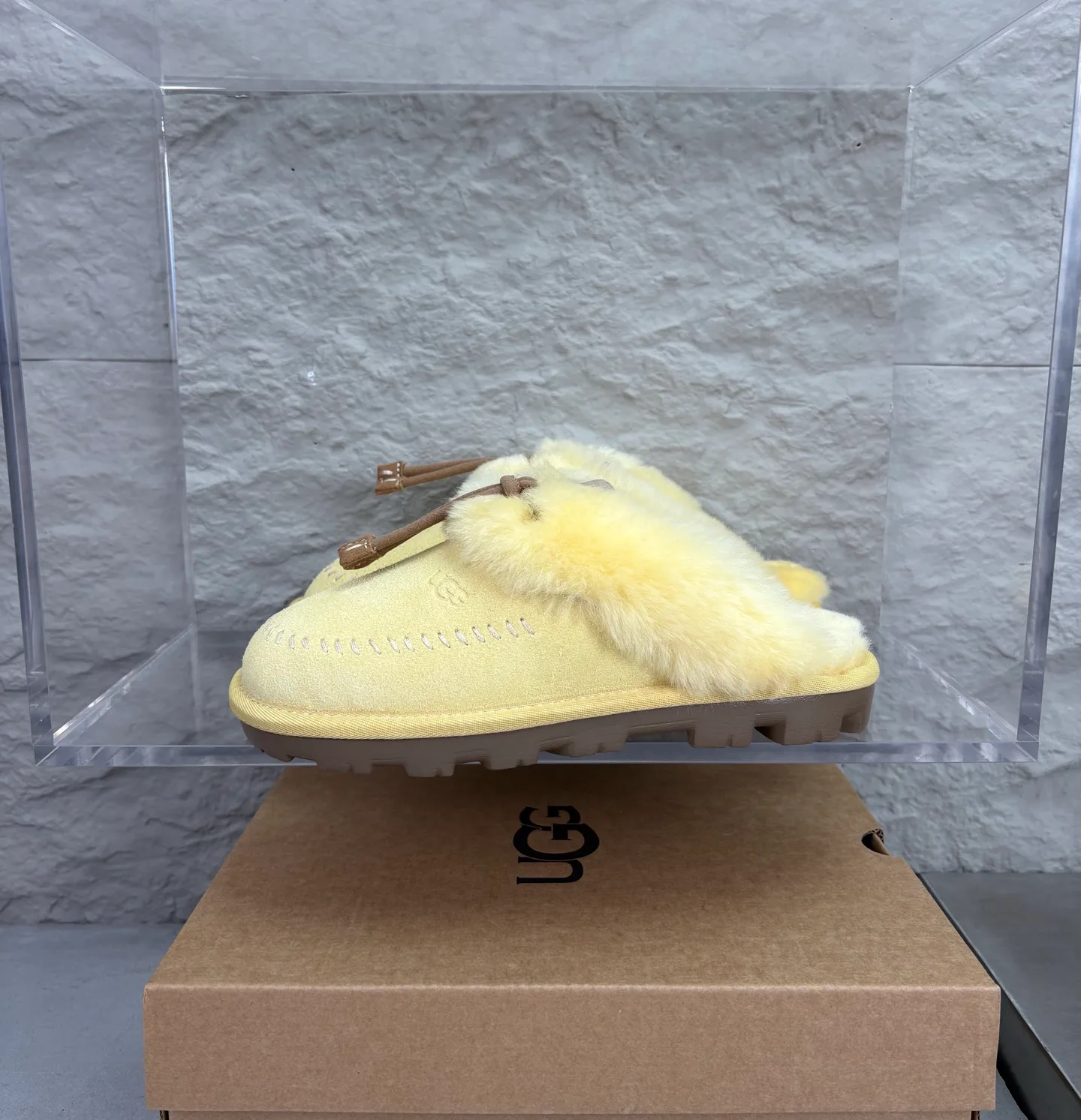 Women's Slippers UGG 18351730