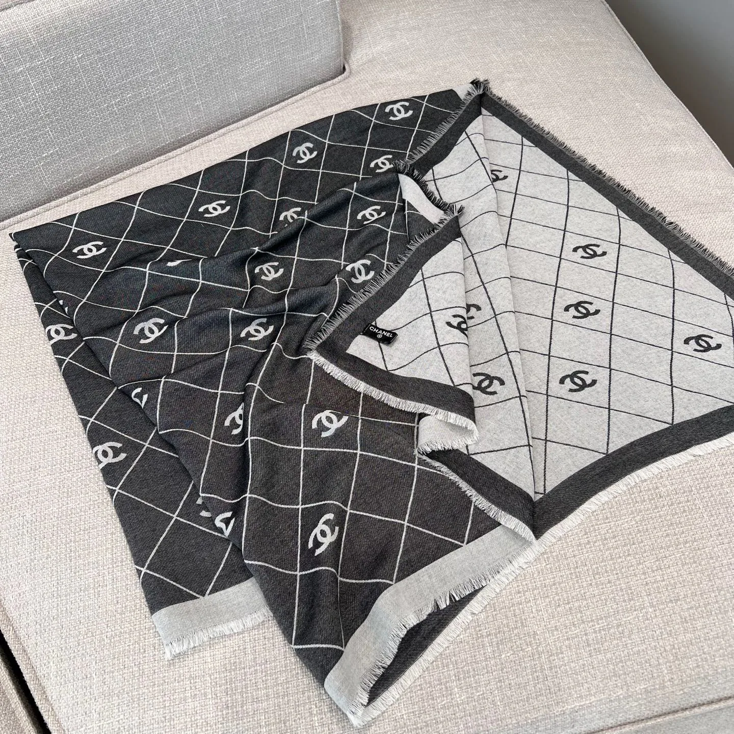 Scarves CHANEL 17913686