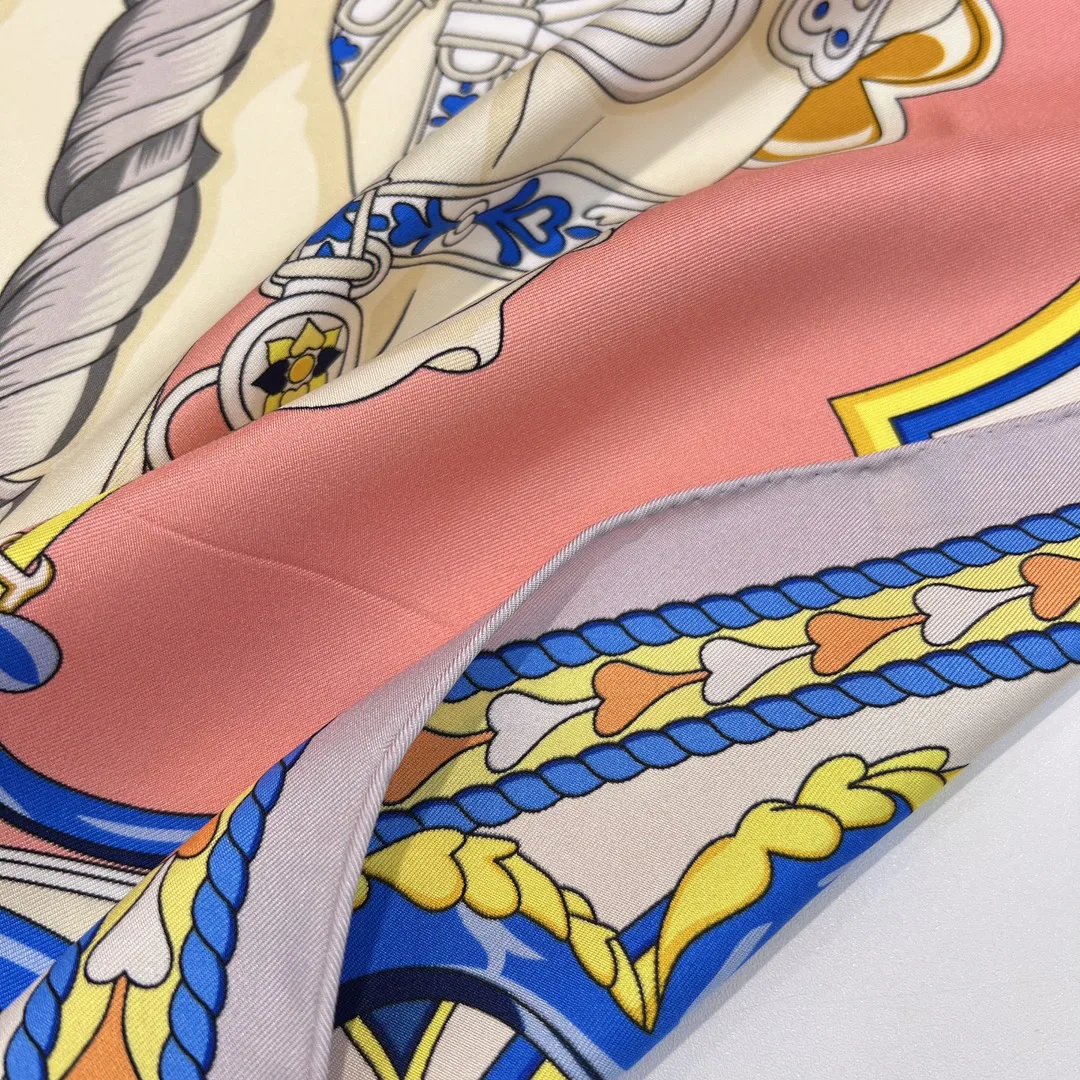 Silk Scarves HERMES 18319106