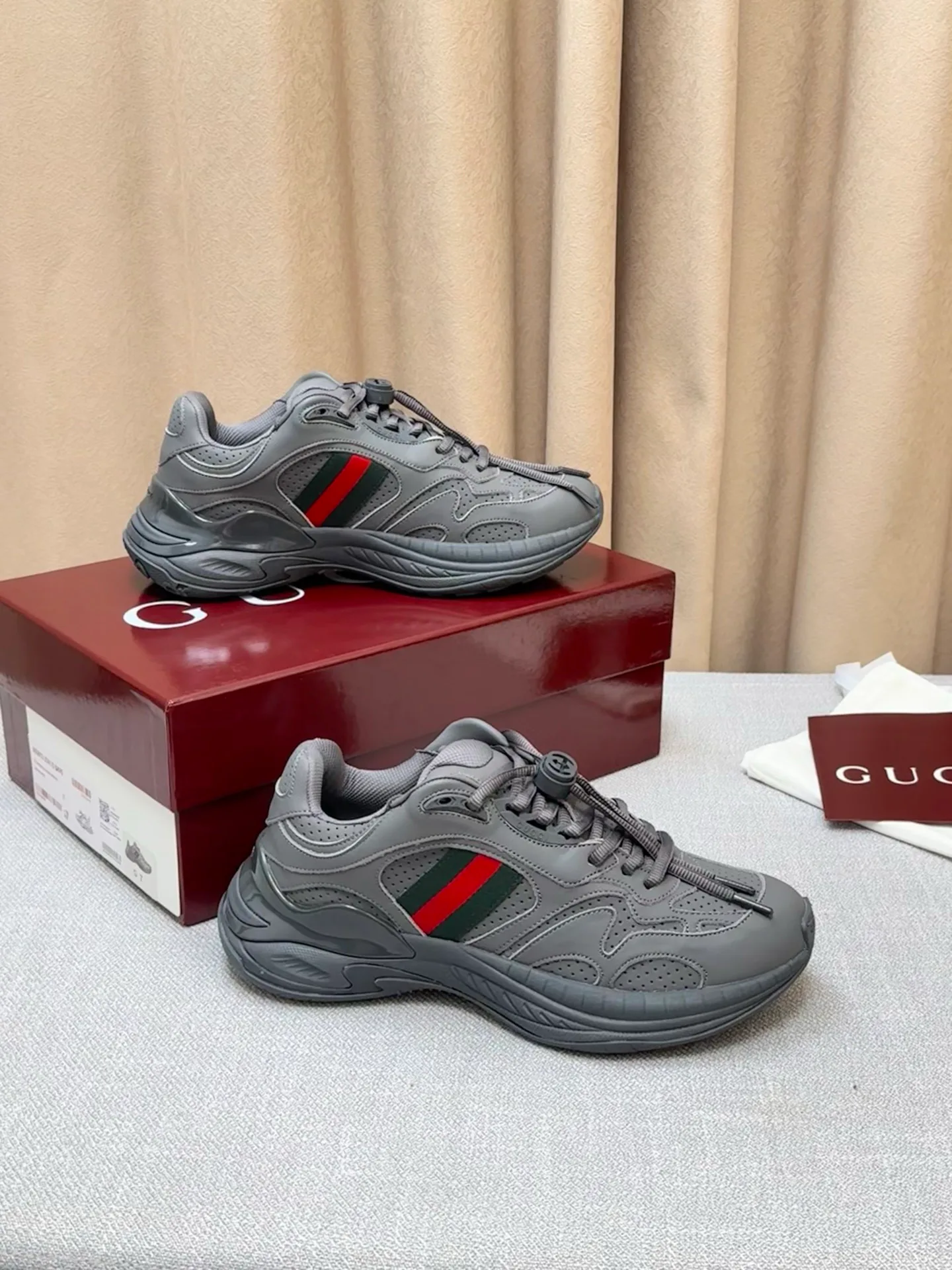Men's Sneakers GUCCI 17620474
