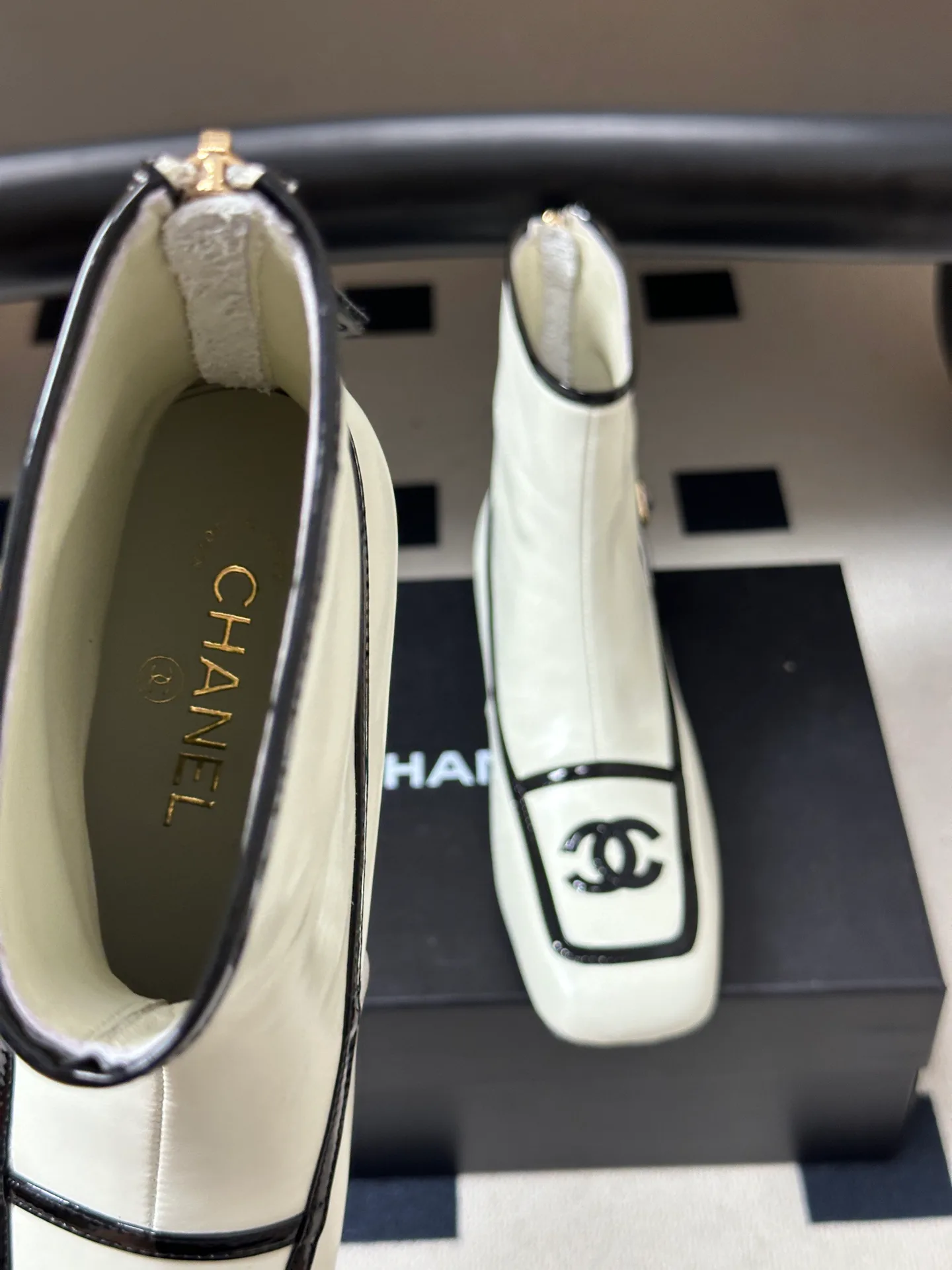 Women's Booties CHANEL 18041901