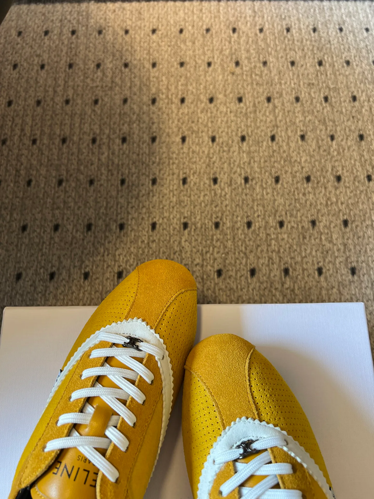 Women's Sneakers CELINE 18120879