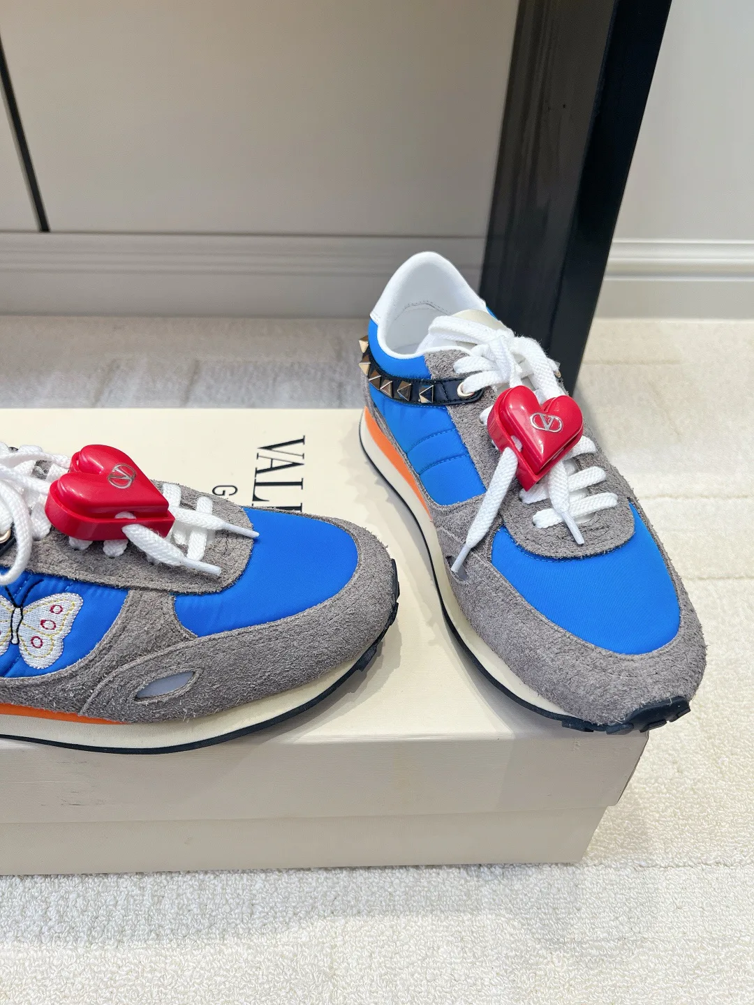 Women's Sneakers VALENTINO 18436566