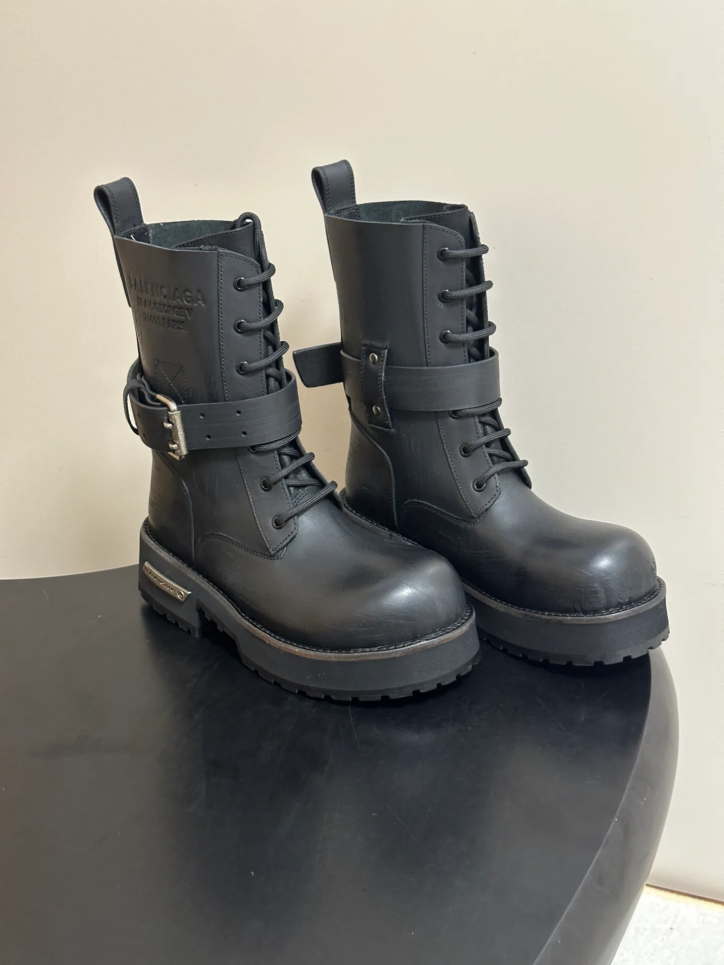 Women's Ankle Boots BALENCIAGA 18049605