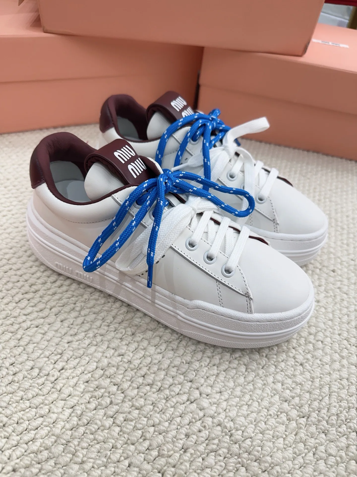 Women's Sneakers MIU MIU 18041147