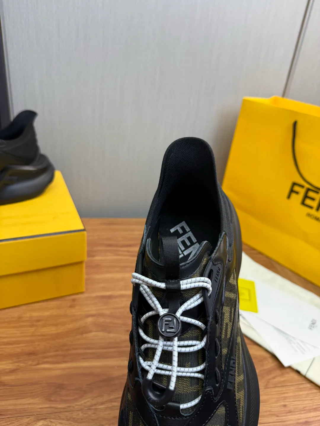 Men's Sneakers FENDI 17955201