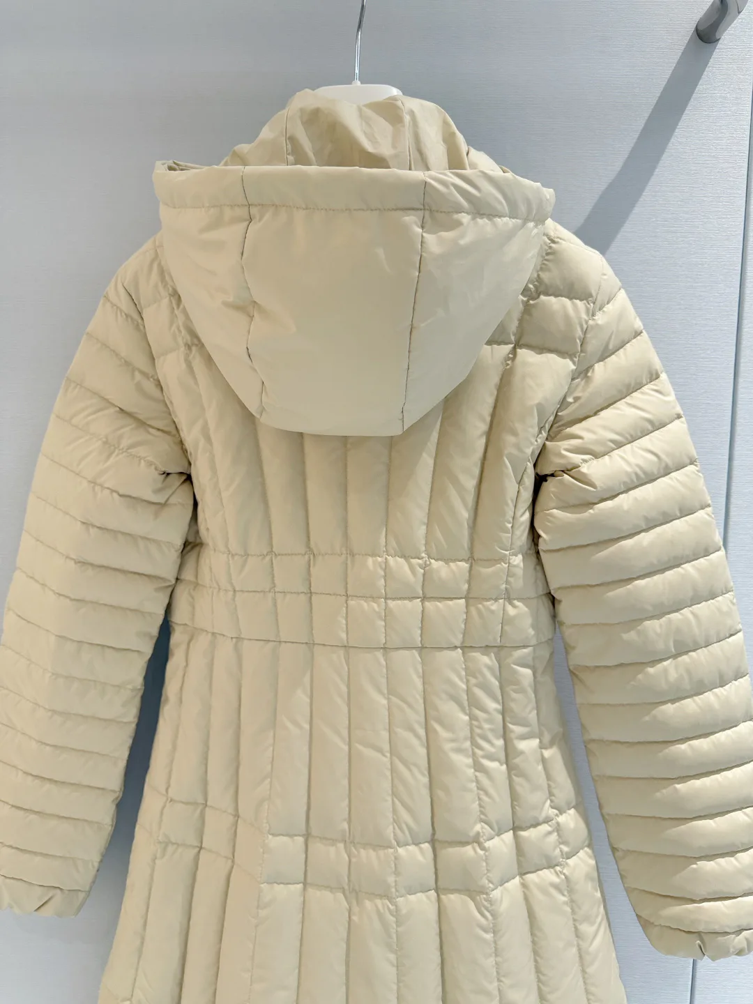 Women's Jackets And Down Jackets MONCLER 18440099