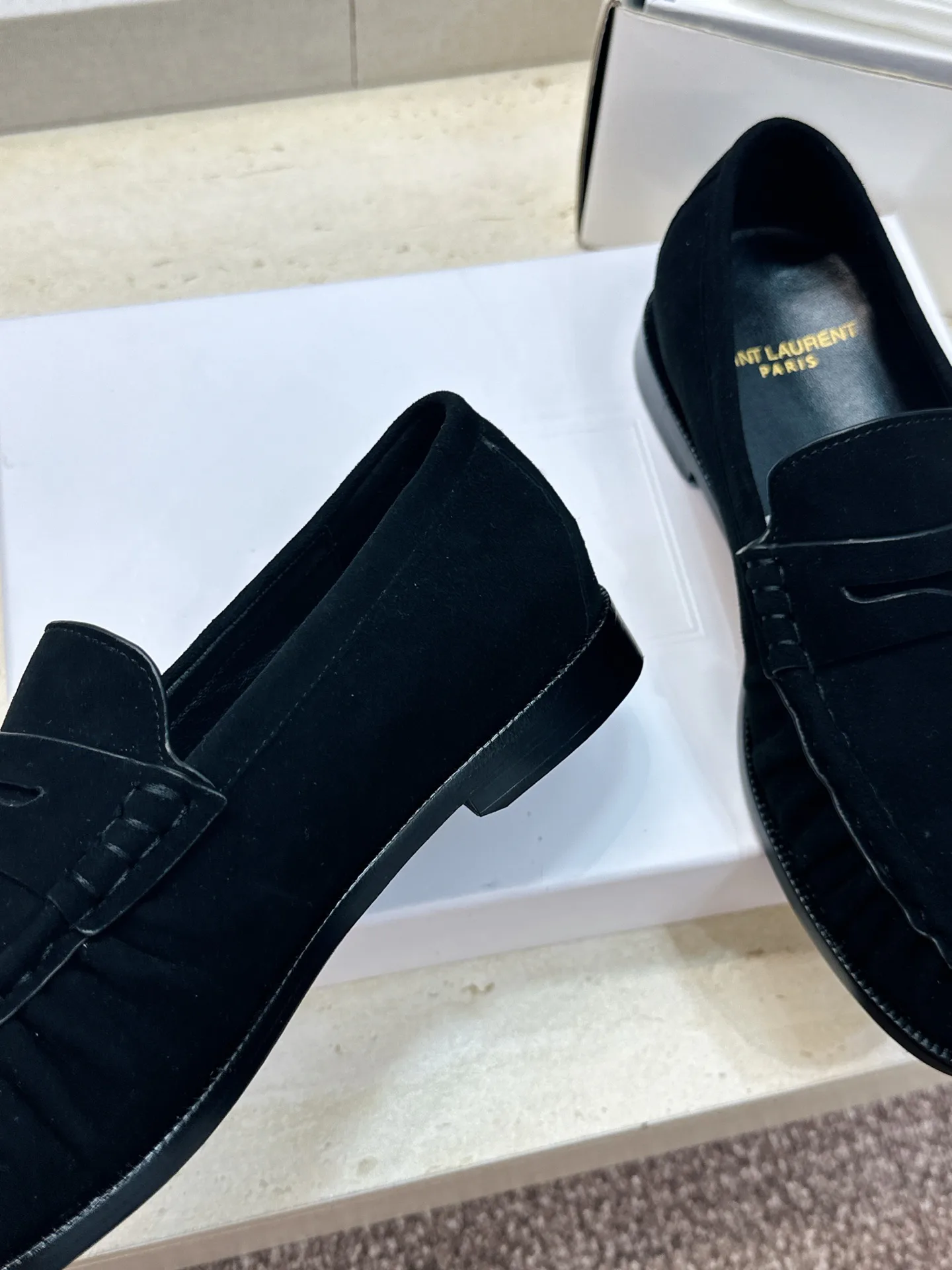 Women's Loafers And Moccasins SAINT LAURENT 18007086