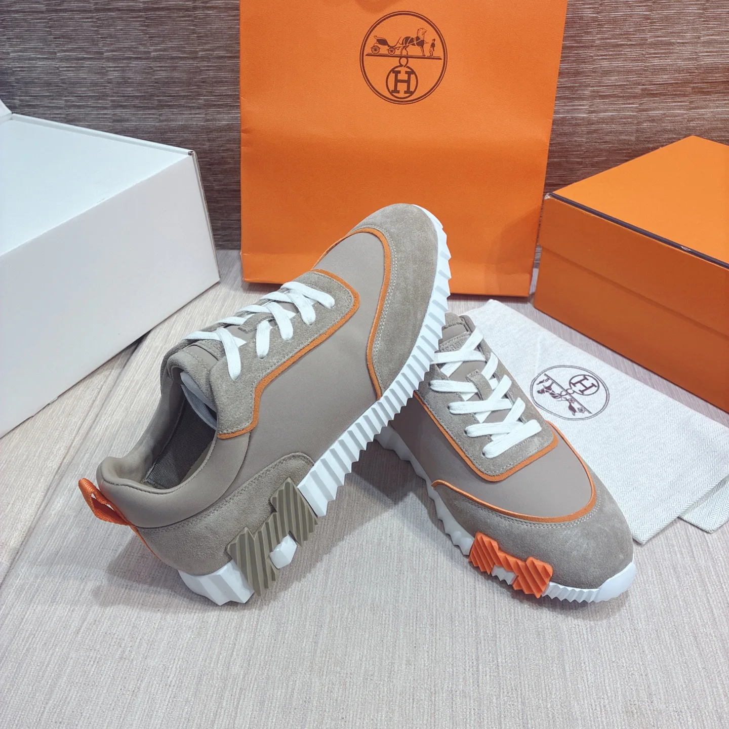 Women's Sneakers HERMES 17884354