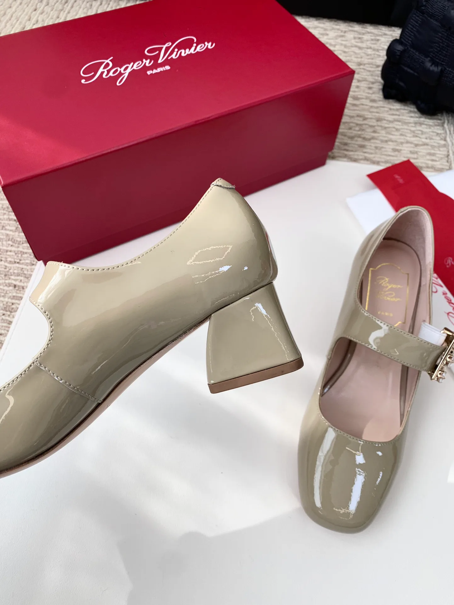 Women's Heels ROGER VIVIER 17990354