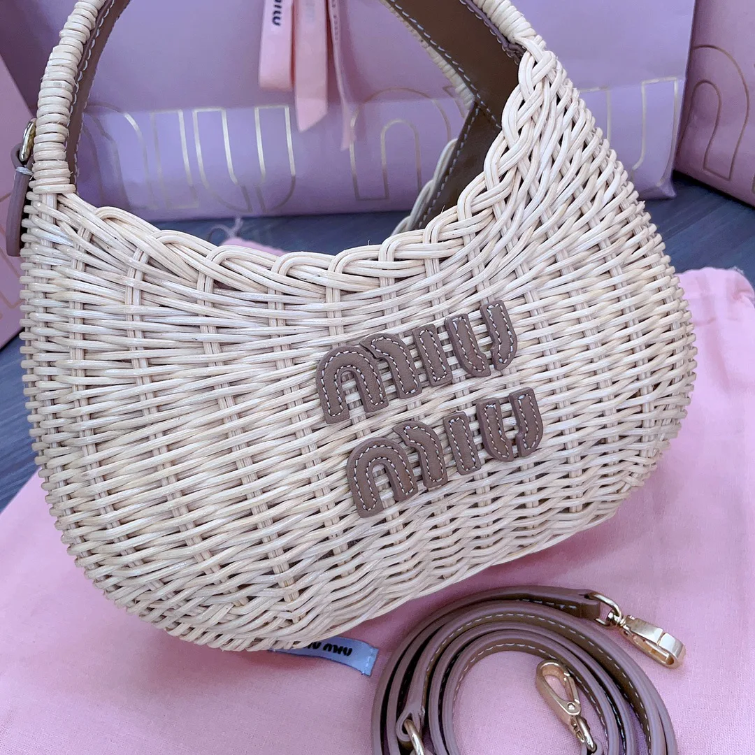 Women's Shoulder Bags MIU MIU 18004734