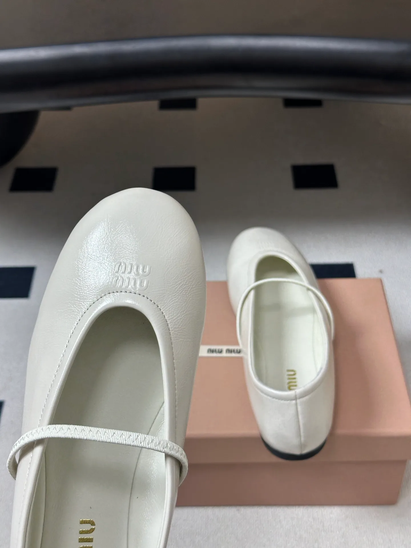 Women's Ballet Flats MIU MIU 17338399