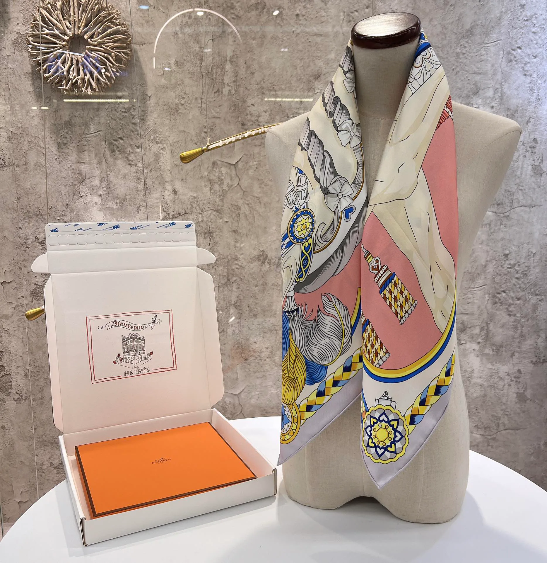 Silk Scarves HERMES 18319106
