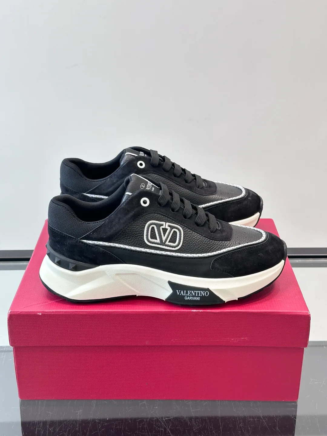 Men's Sneakers VALENTINO 18500689