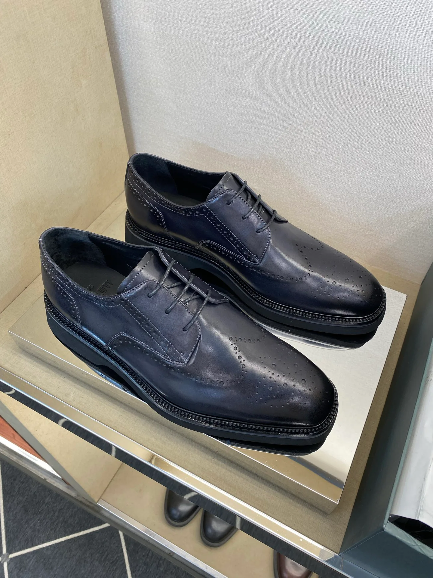 Men's Loafers And Dress Shoes BERLUTI 17971843
