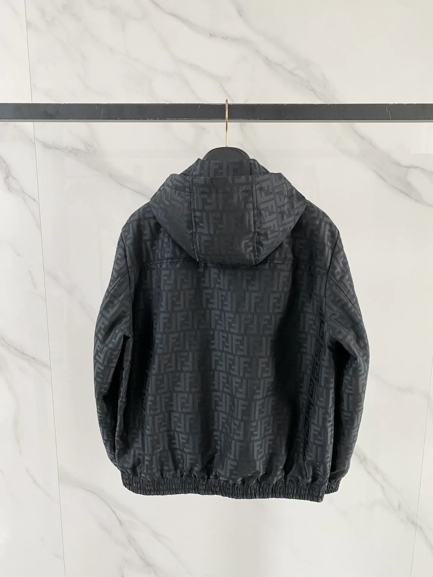 Куртки И Пуховики Мужские Fendi 18609316