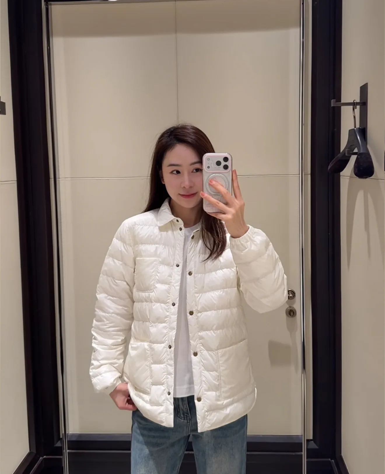 Women's Jackets And Down Jackets MONCLER 18113413