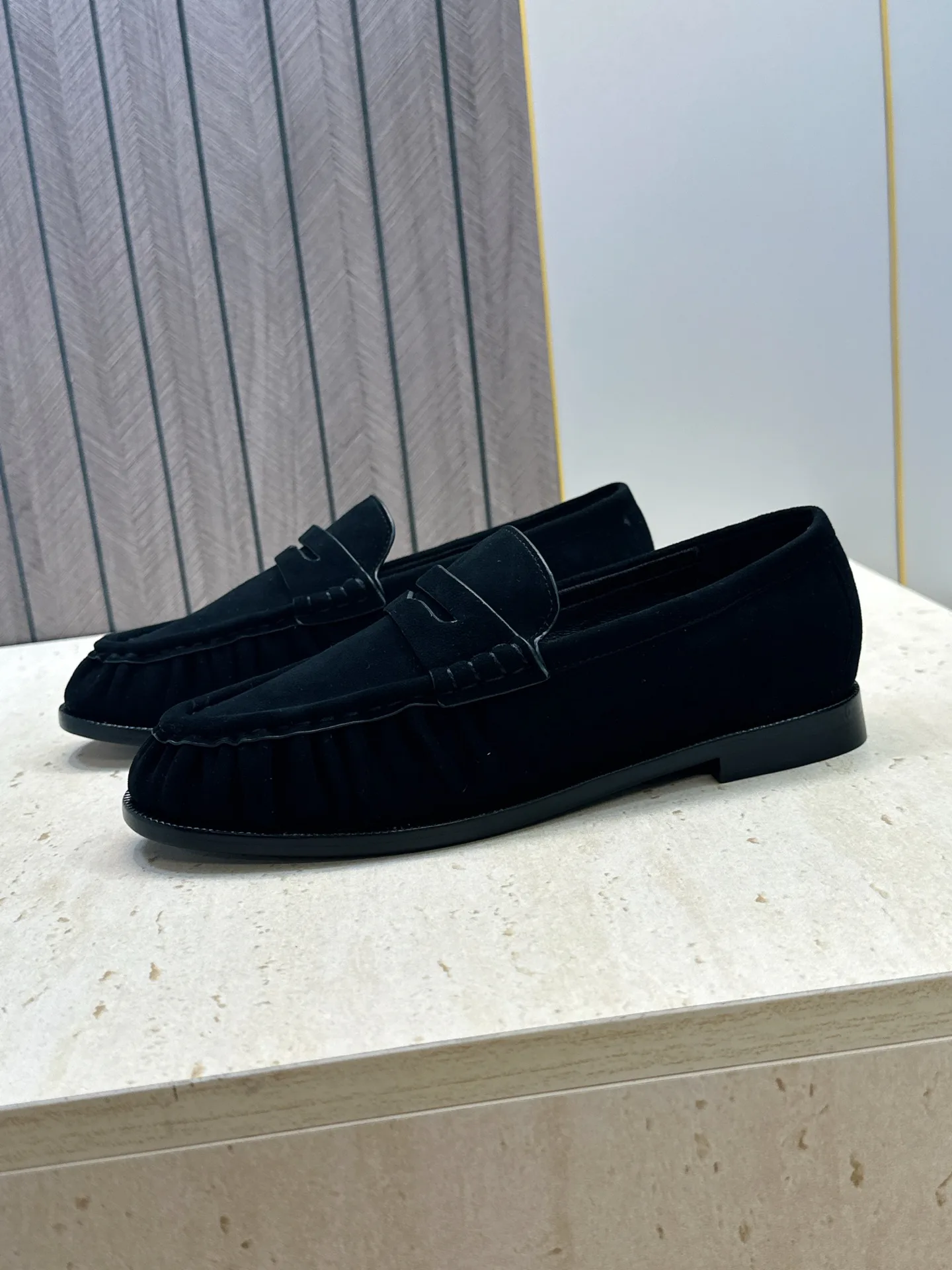Women's Loafers And Moccasins SAINT LAURENT 18007086