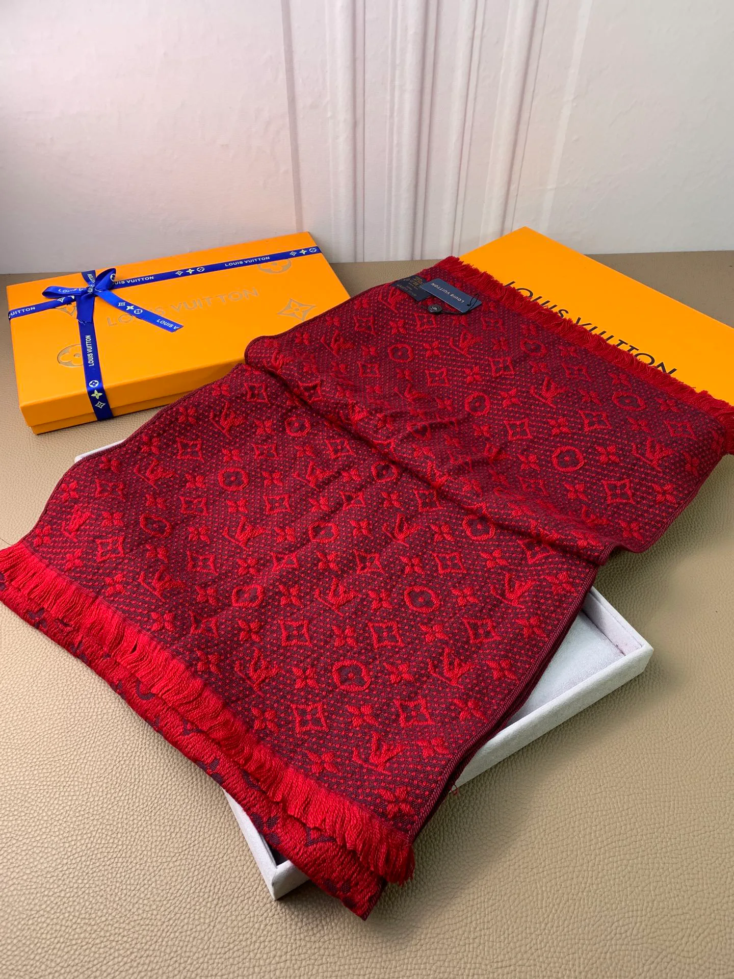 Scarves LOUIS VUITTON 18525768