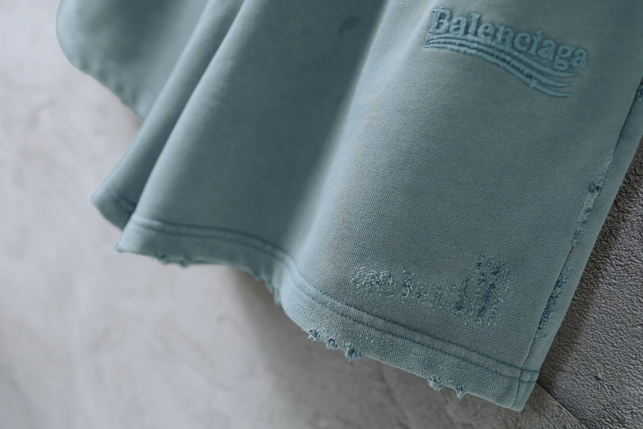 Men's Shorts BALENCIAGA 17811626