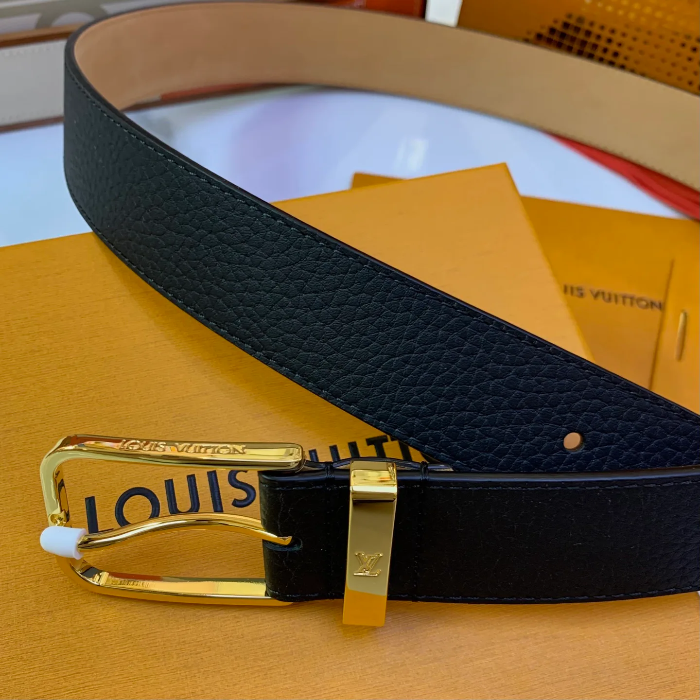 Belts LOUIS VUITTON 17682173