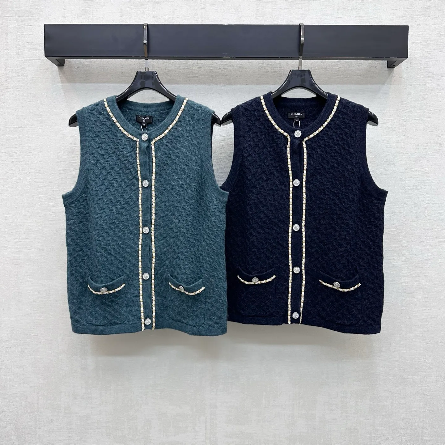 Women's Vests CHANEL 18023261