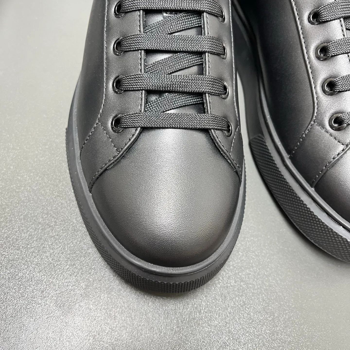 Men's Sneakers PRADA 17457812