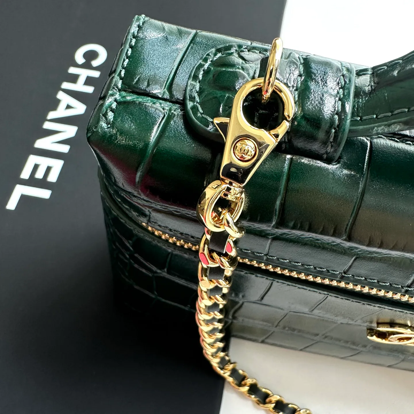 Women's Classic Handbags CHANEL 17498623