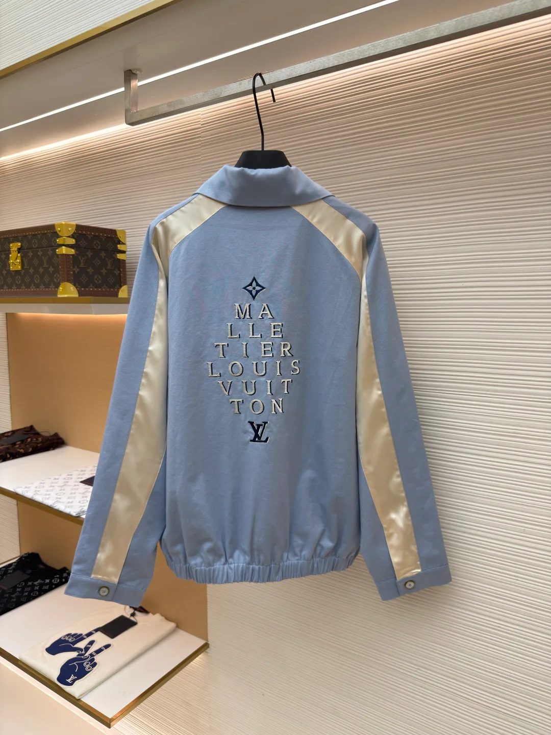 Men's Jackets And Down Jackets LOUIS VUITTON 17740877