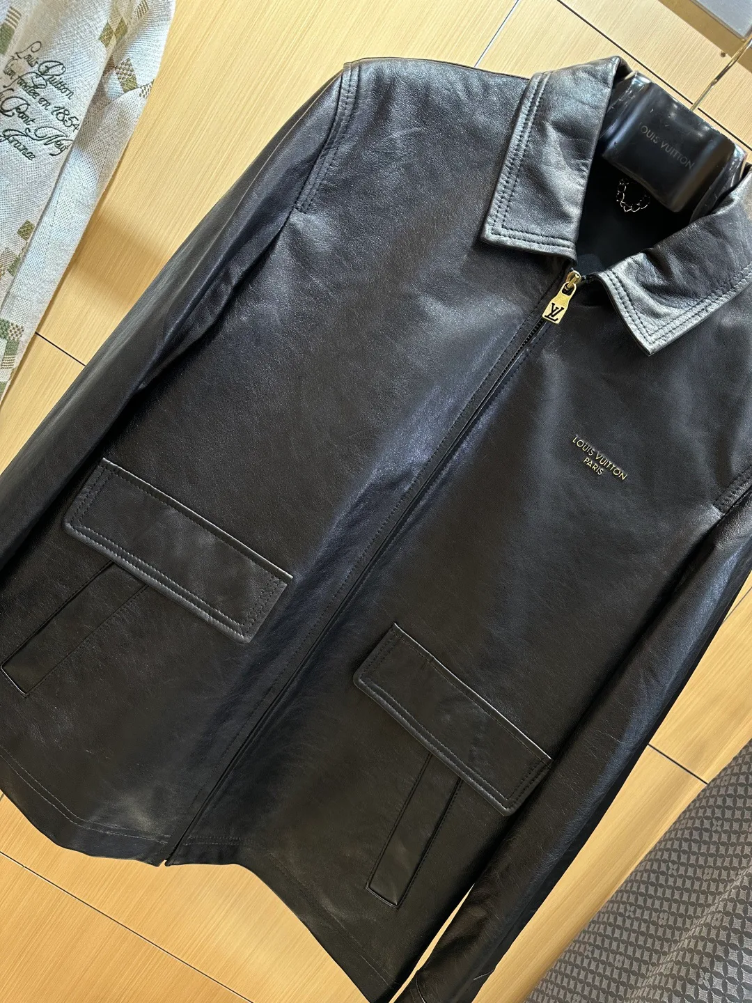 Men's Leather Jackets And Sheepskin Coats LOUIS VUITTON 17802557