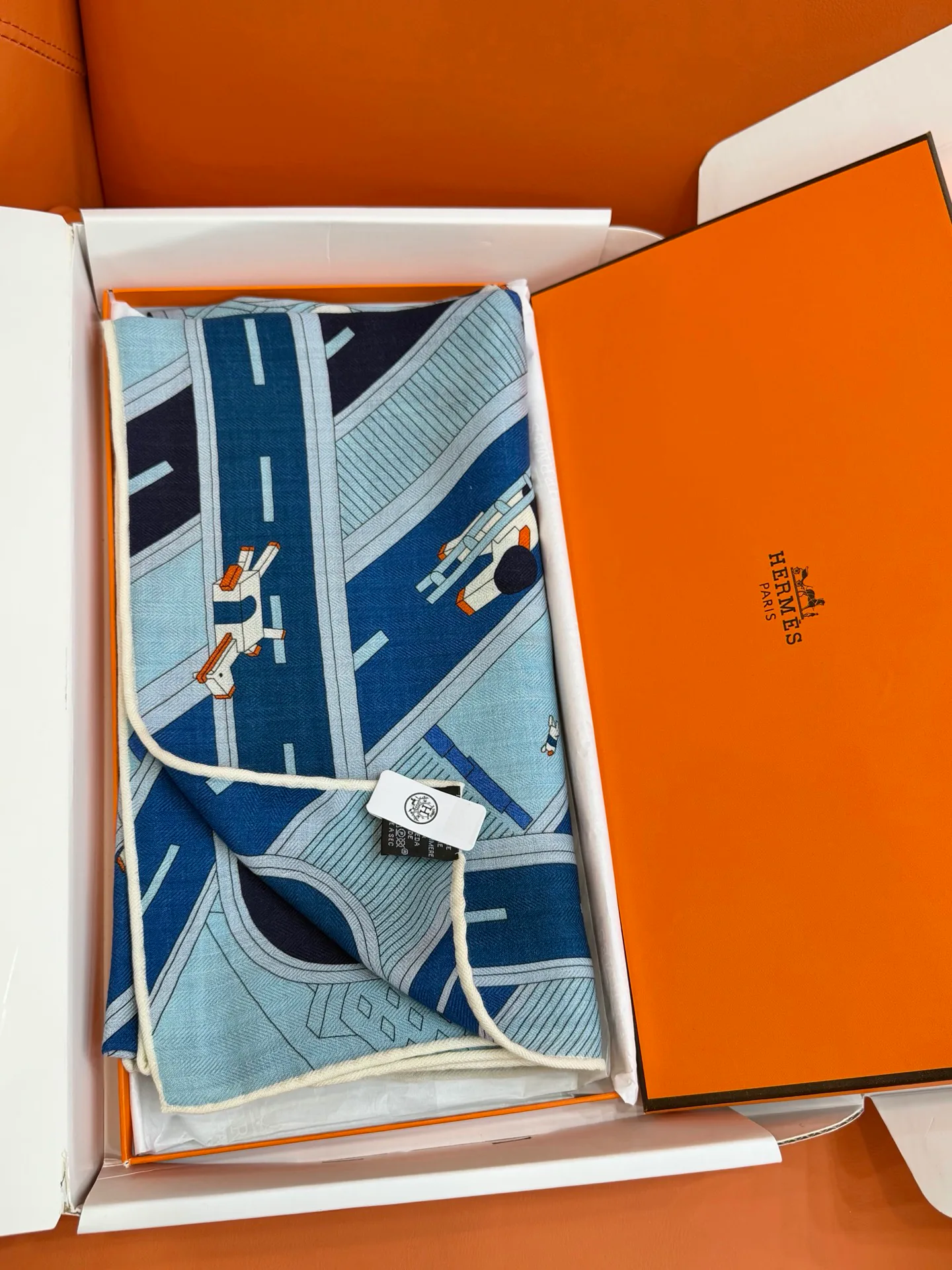 Silk Scarves HERMES 17991396