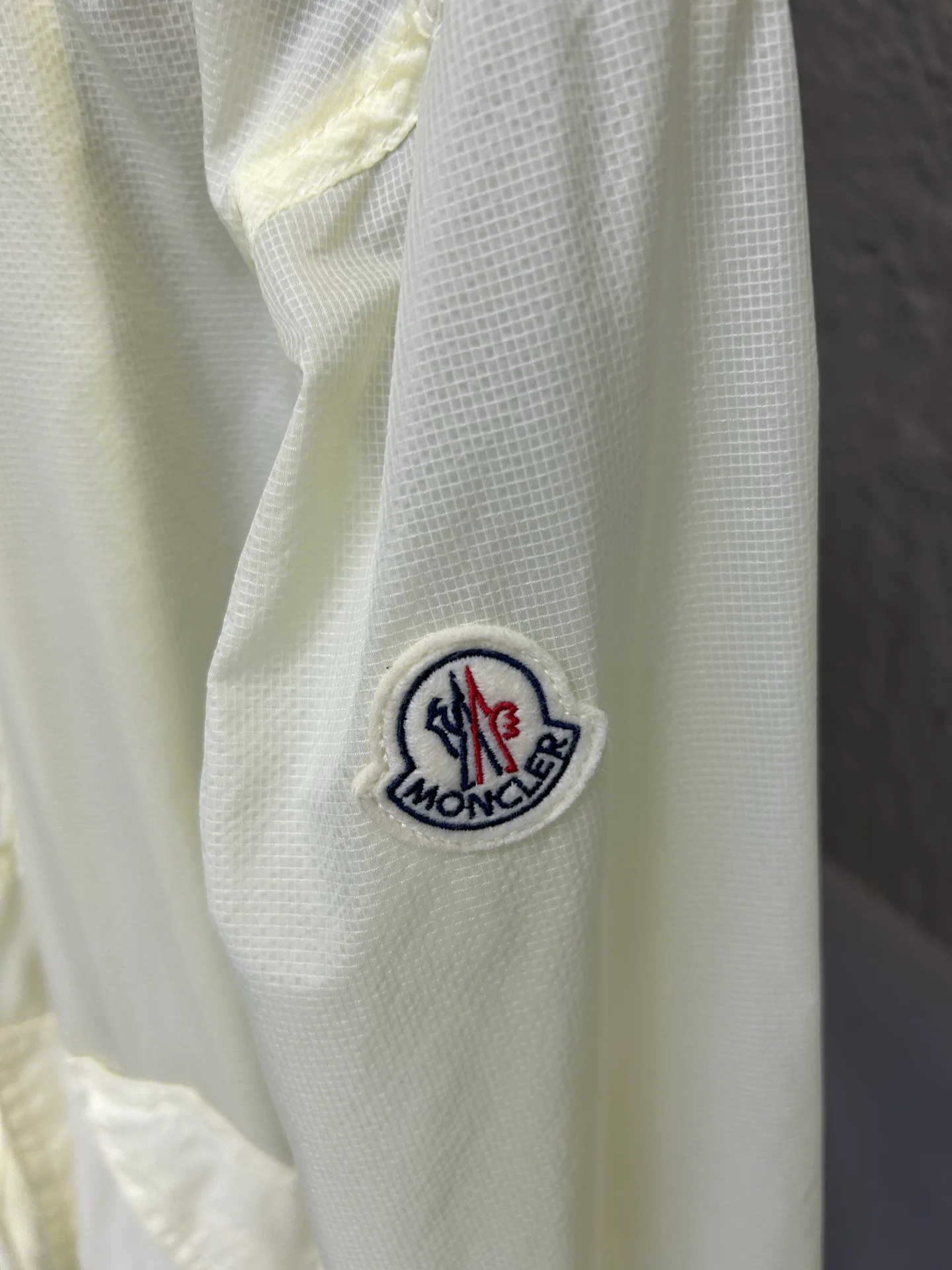 Women's Jackets And Down Jackets MONCLER 16968697