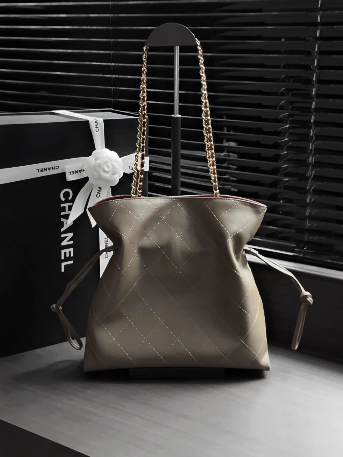 Women's Classic Handbags CHANEL 18147589