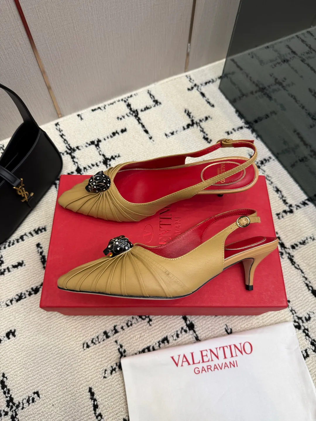 Women's Open-Toe Sandals VALENTINO 18049046