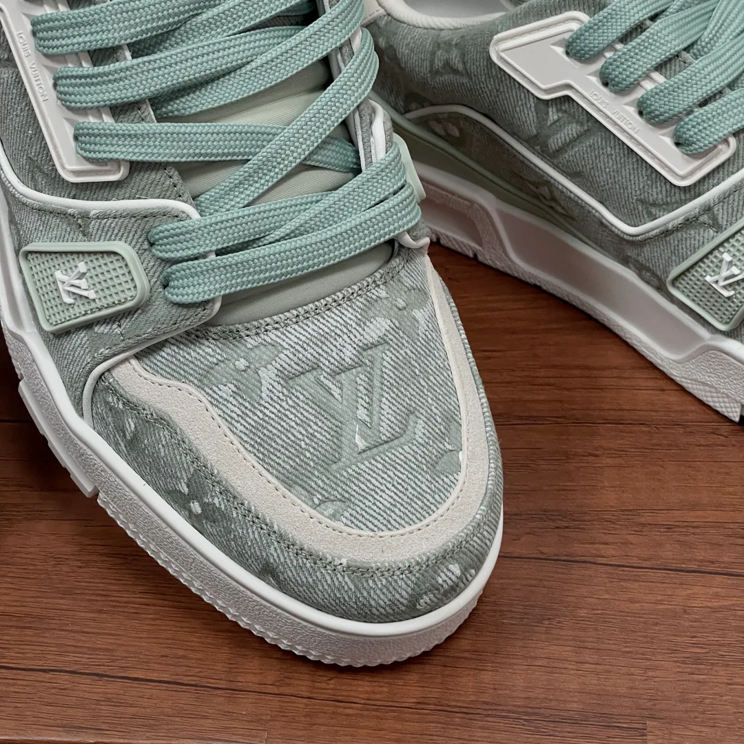 Men's Sneakers LOUIS VUITTON 17971449