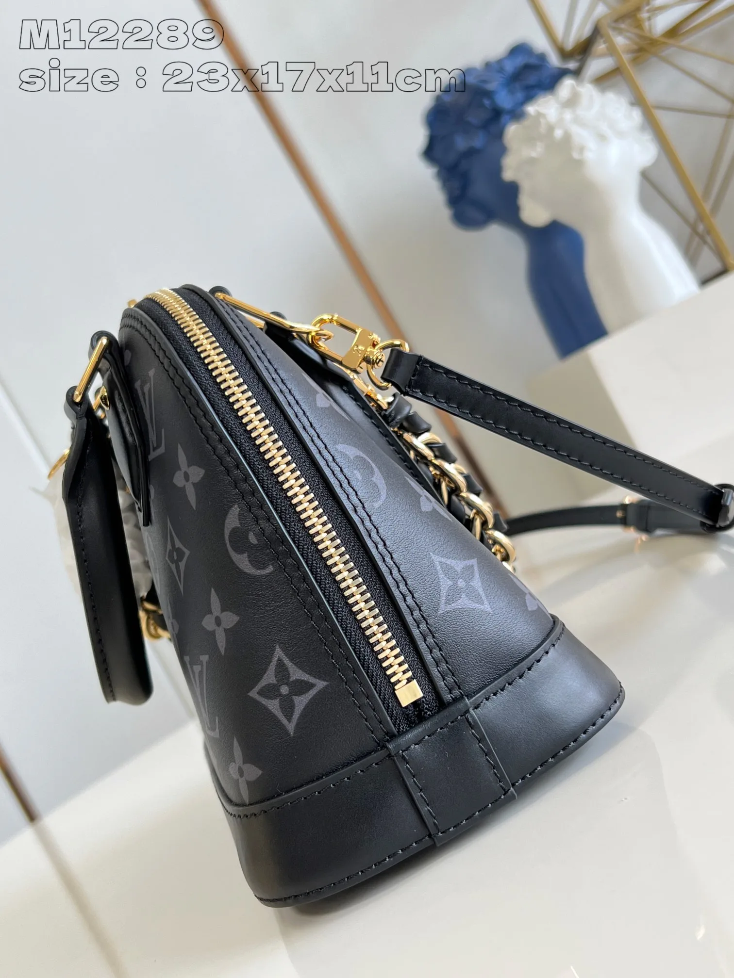 Women's Classic Handbags LOUIS VUITTON 18227598