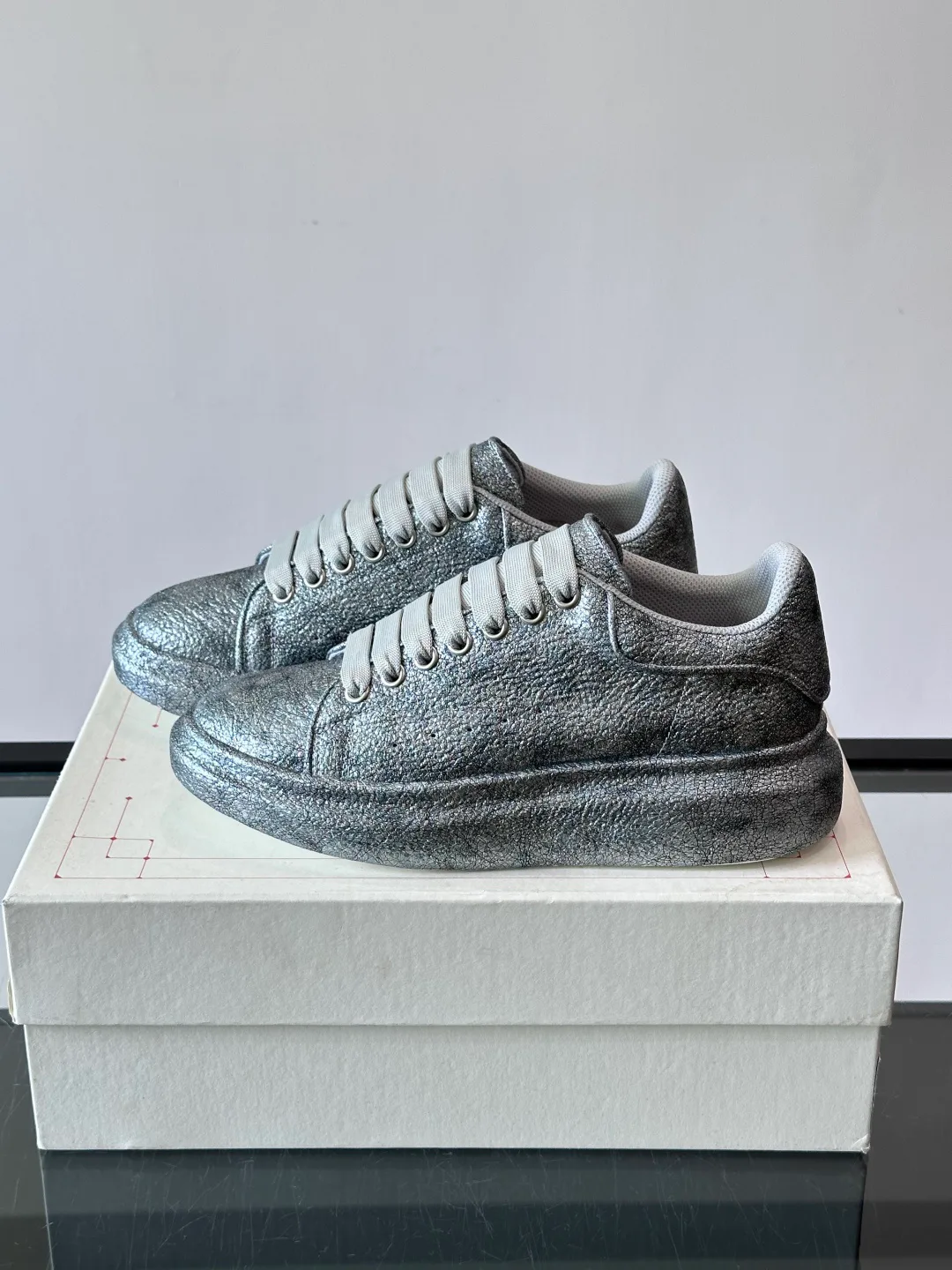 Women's Sneakers ALEXANDER MCQUEEN 17447542