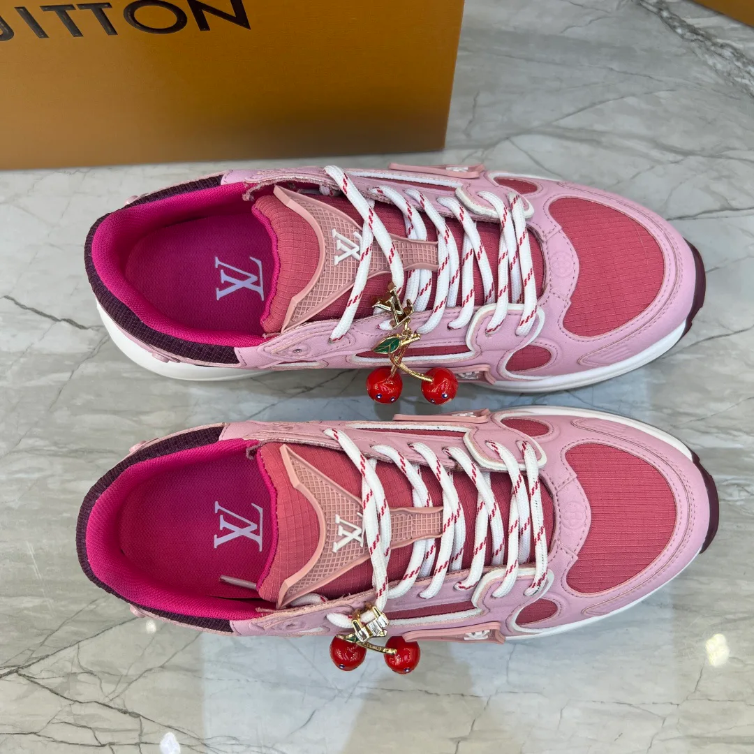 Women's Sneakers LOUIS VUITTON 16981935