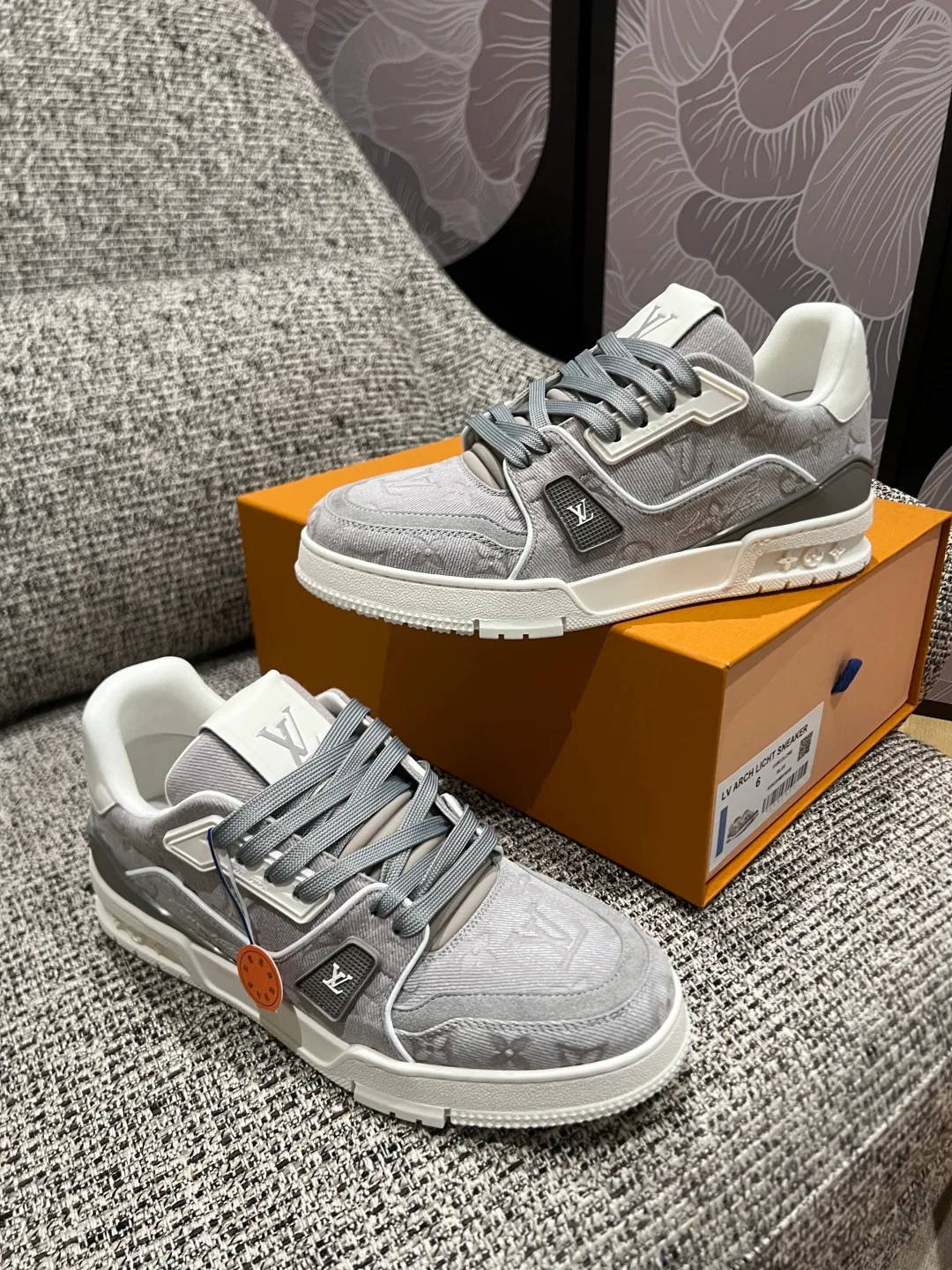 Women's Sneakers LOUIS VUITTON 18080167