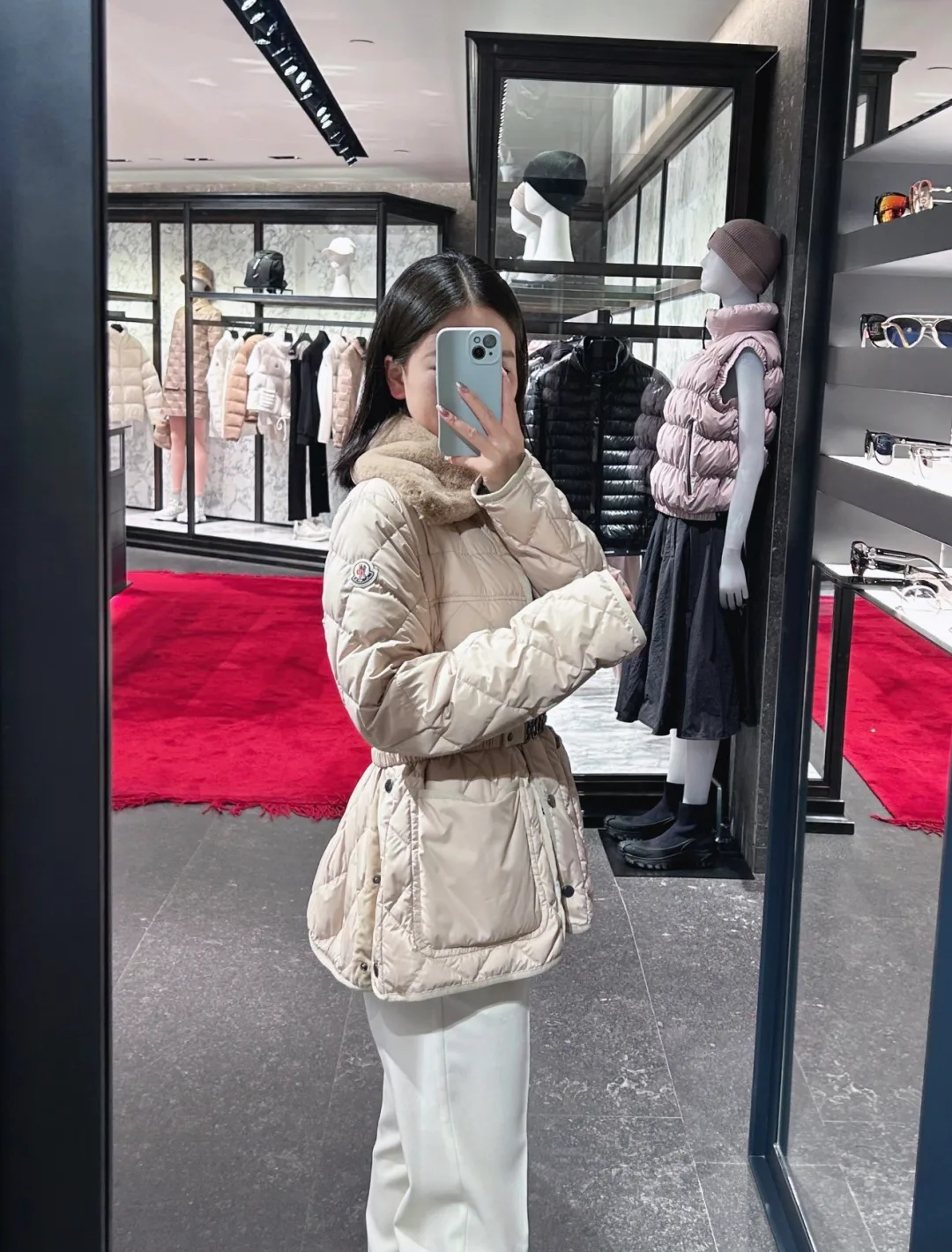Women's Jackets And Down Jackets MONCLER 17880216