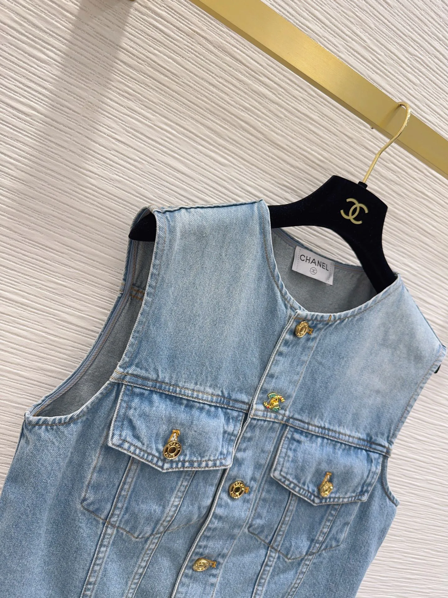 Women's Vests CHANEL 17319080