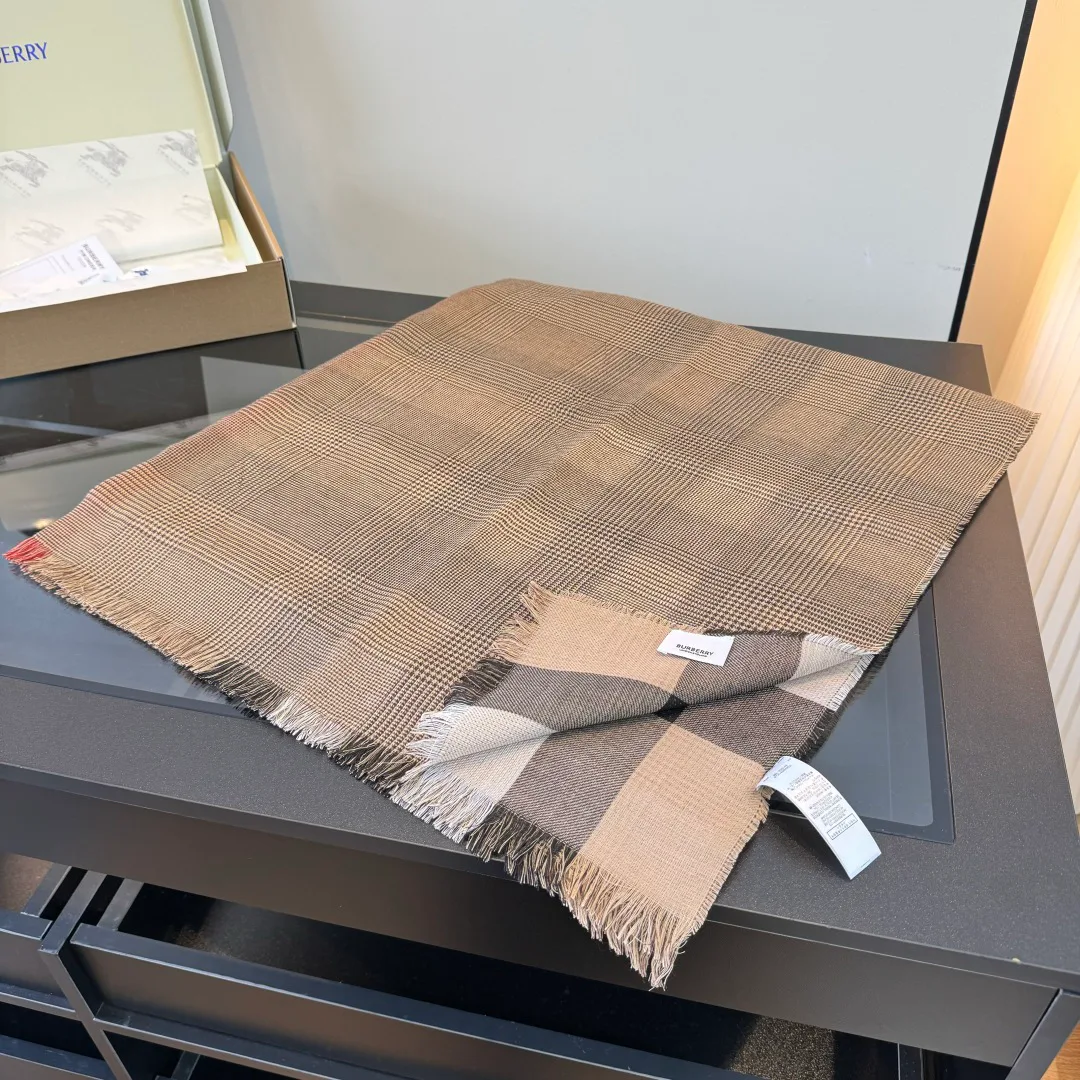 Scarves BURBERRY 18003237