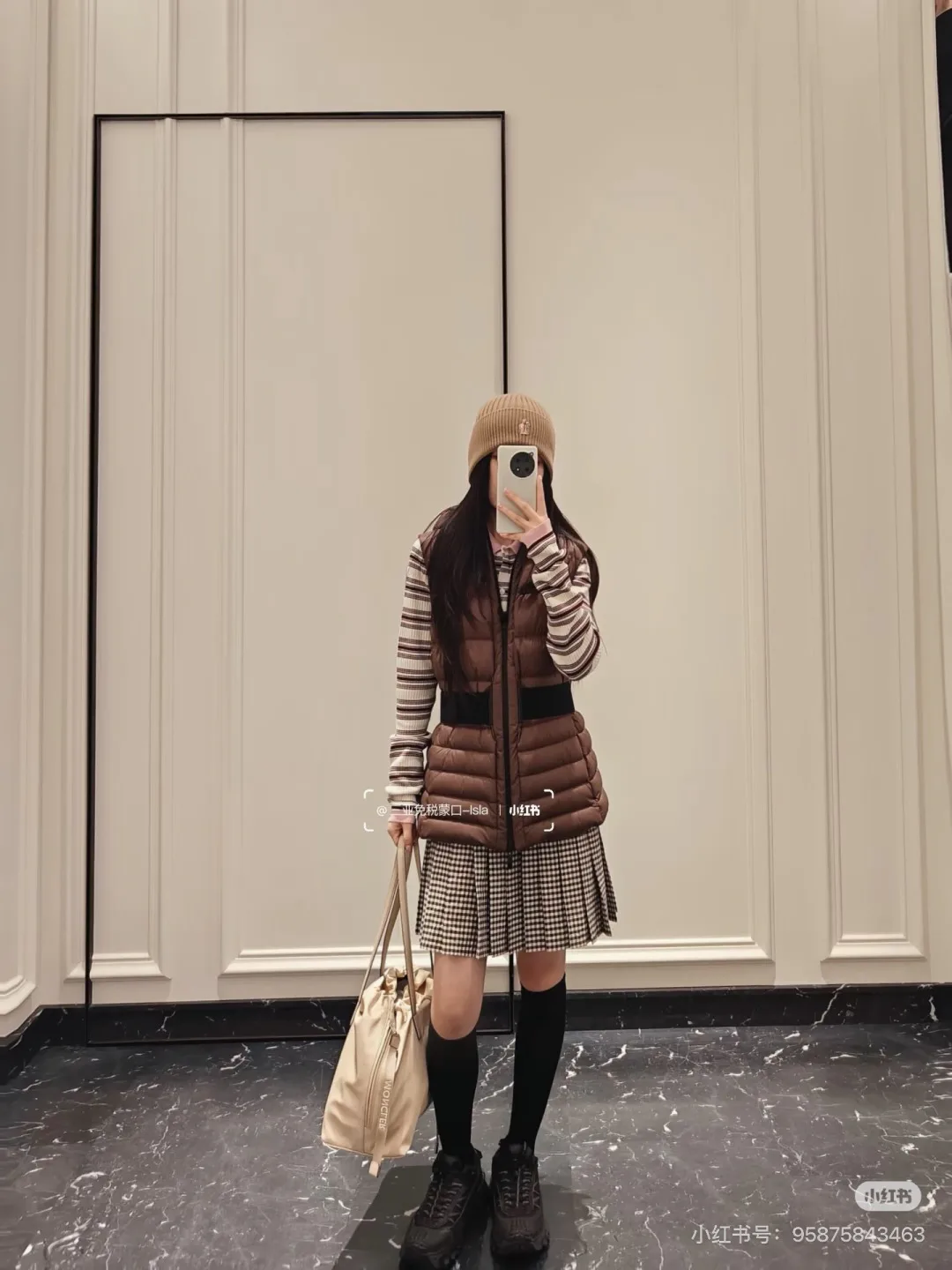 Women's Vests MONCLER 18108605