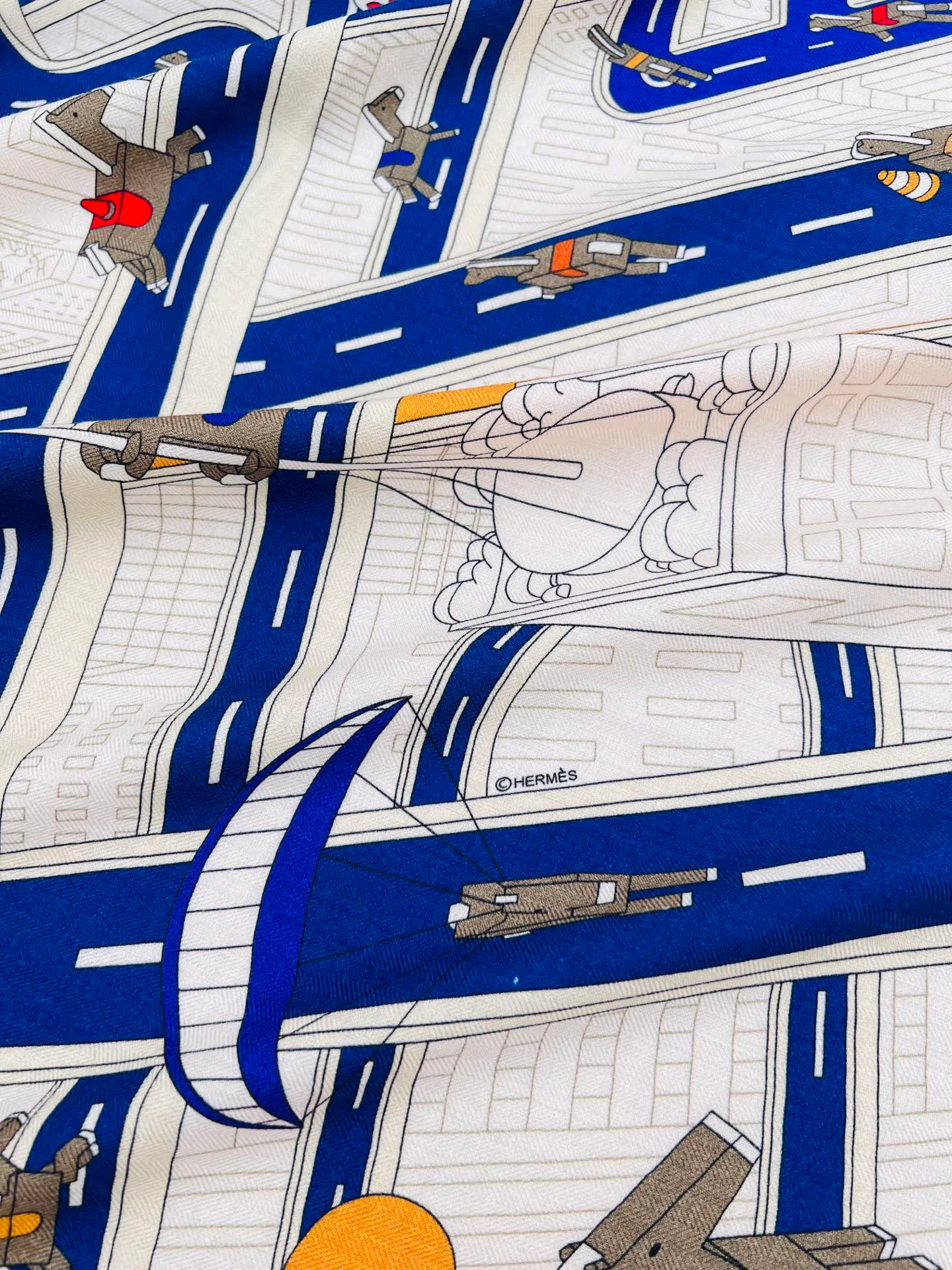 Silk Scarves HERMES 17992650