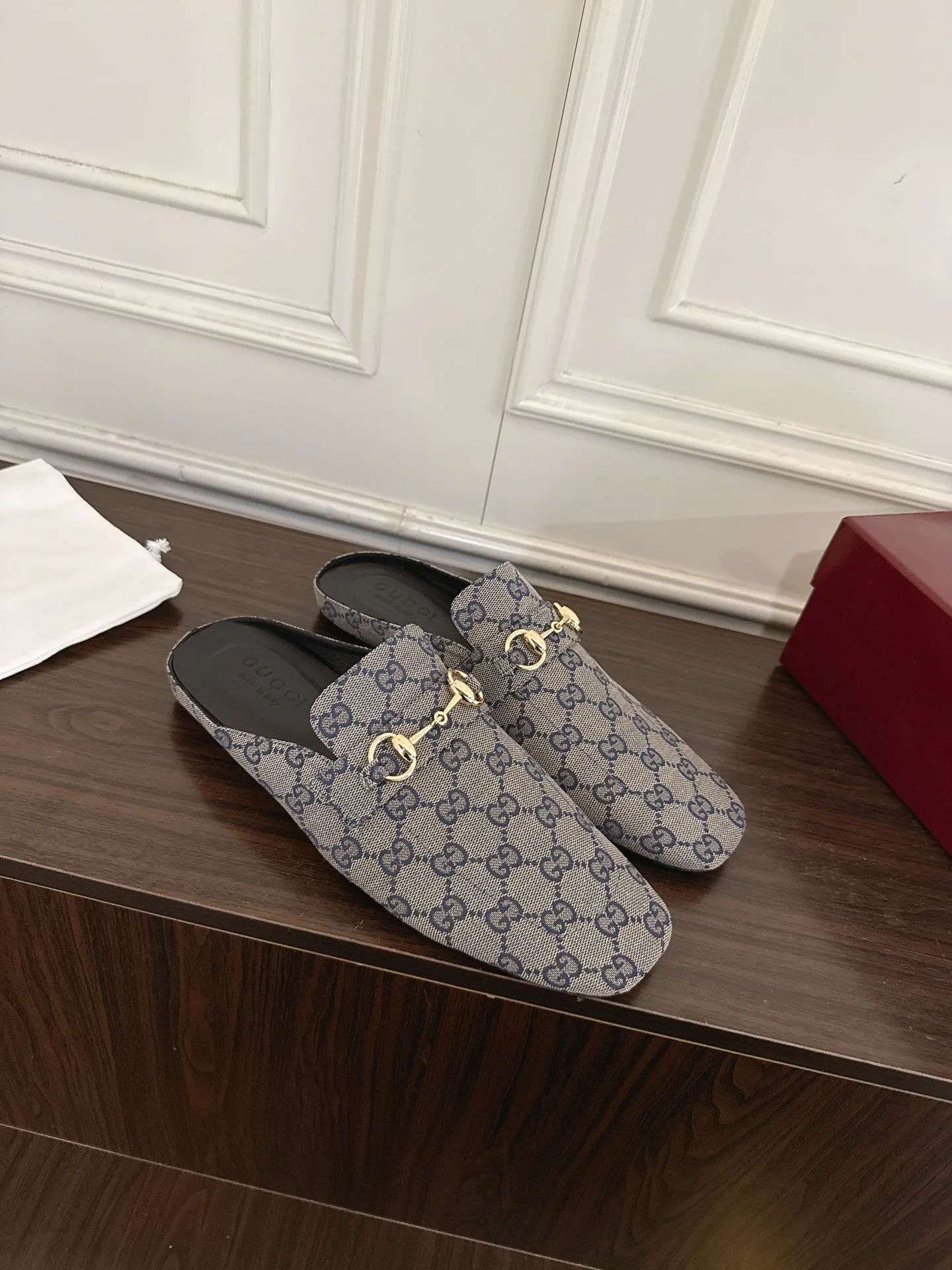 Women's Mules And Clogs GUCCI 17956789
