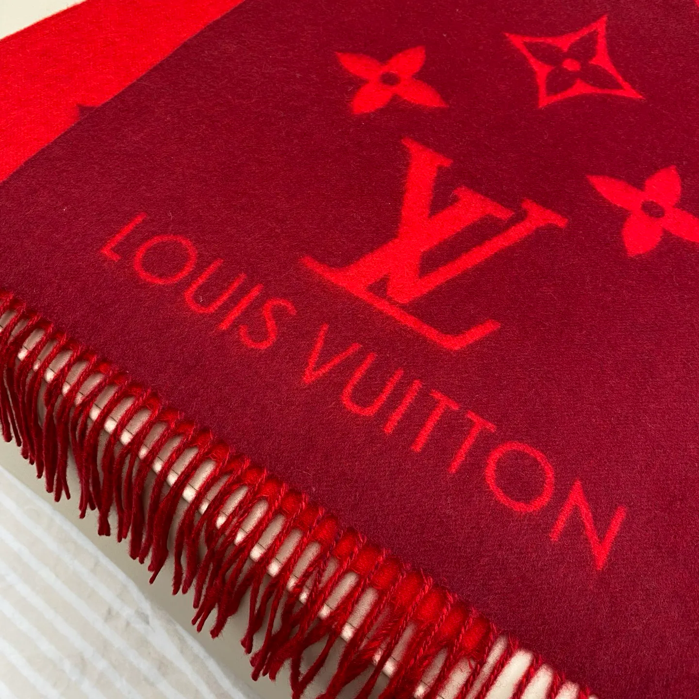 Scarves LOUIS VUITTON 18105573
