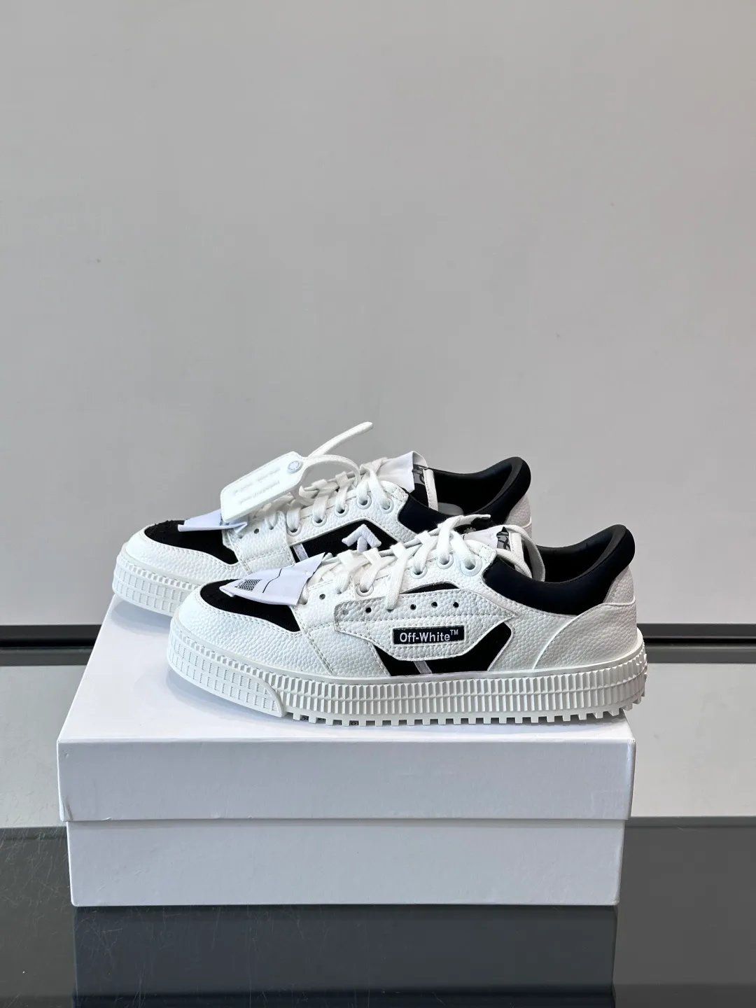 Women's Sneakers OFF-WHITE 18102419