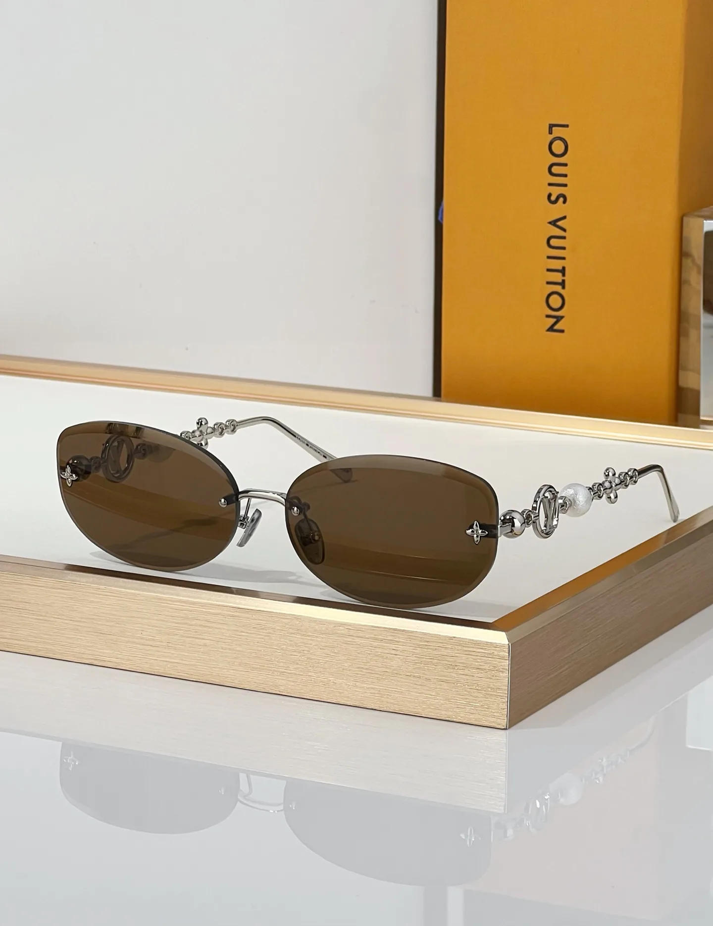 Glasses LOUIS VUITTON 17708551