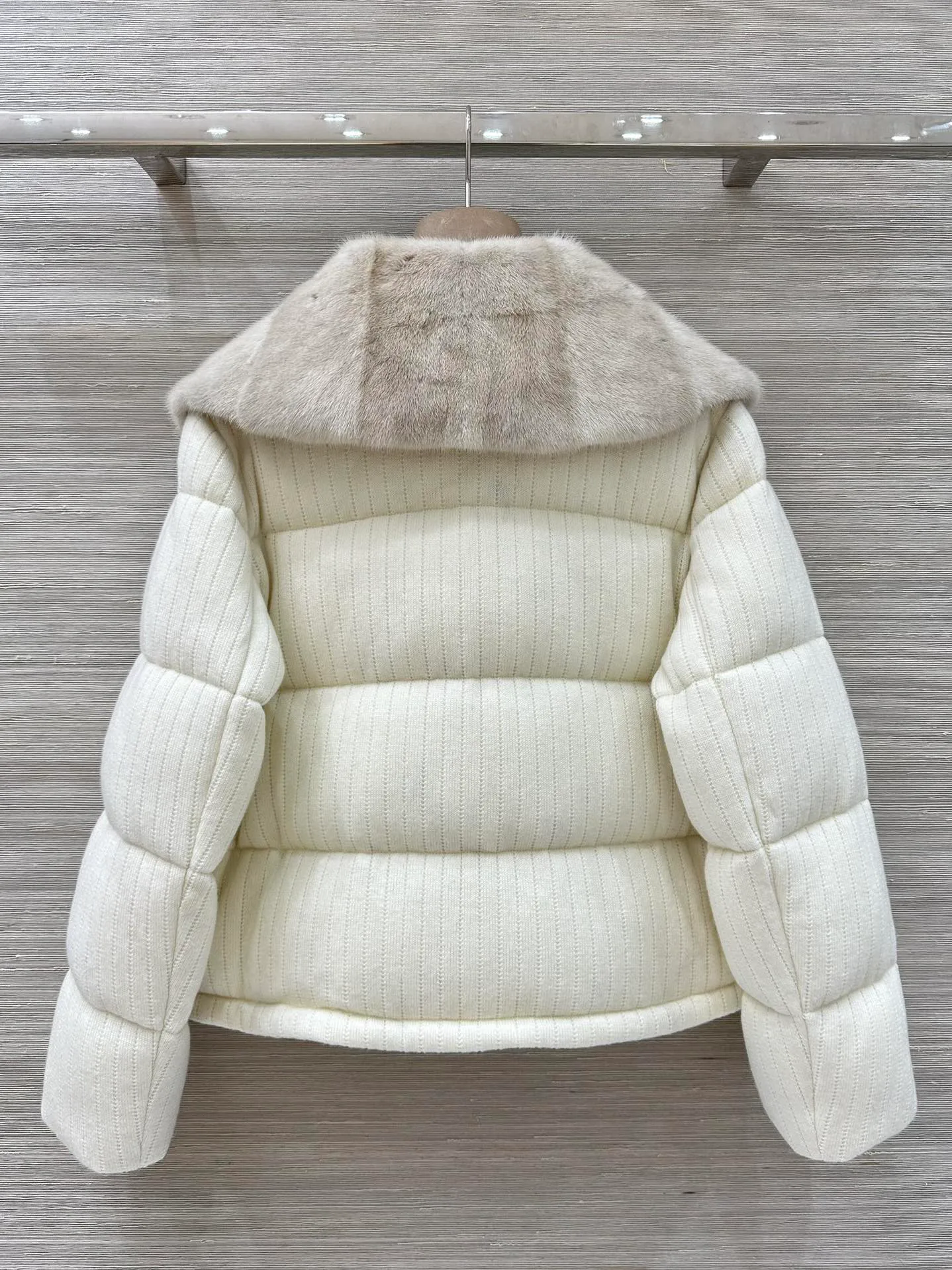 Women's Jackets And Down Jackets LORO PIANA 18115061