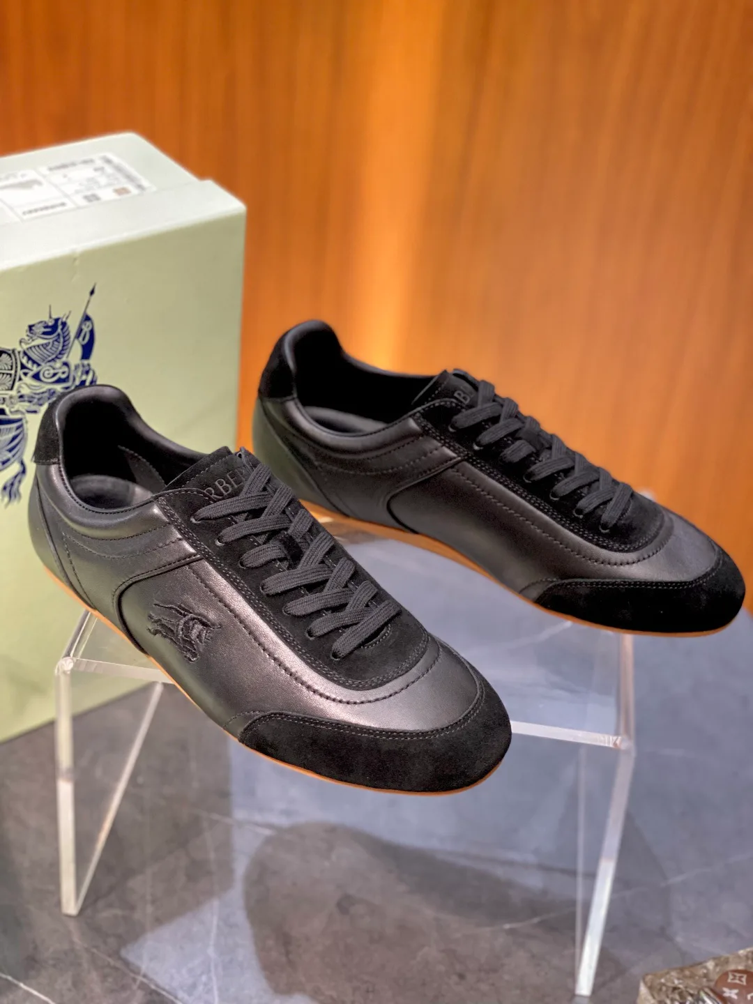 Men's Sneakers BURBERRY 18119380
